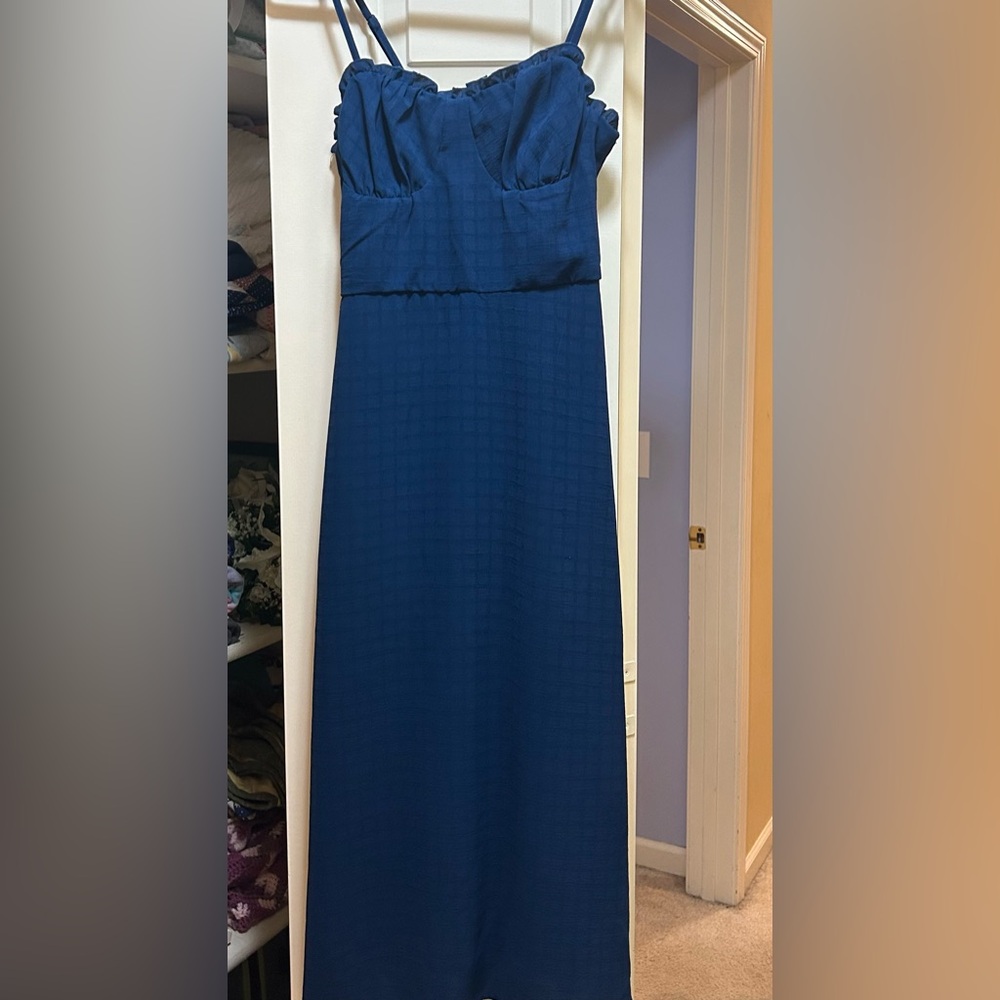 Elegant Blue Spaghetti Strap Dress Mid-Length